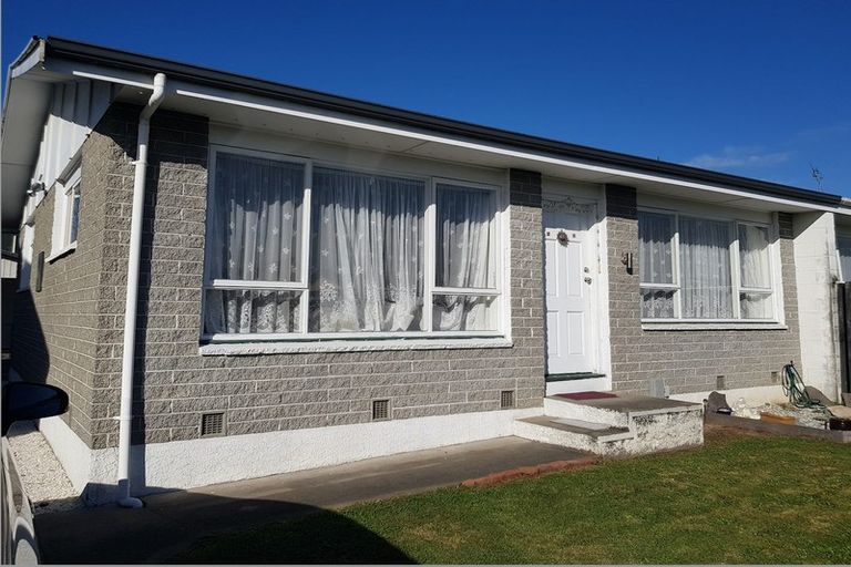 Photo of property in 2/27 Burdale Street, Riccarton, Christchurch, 8011