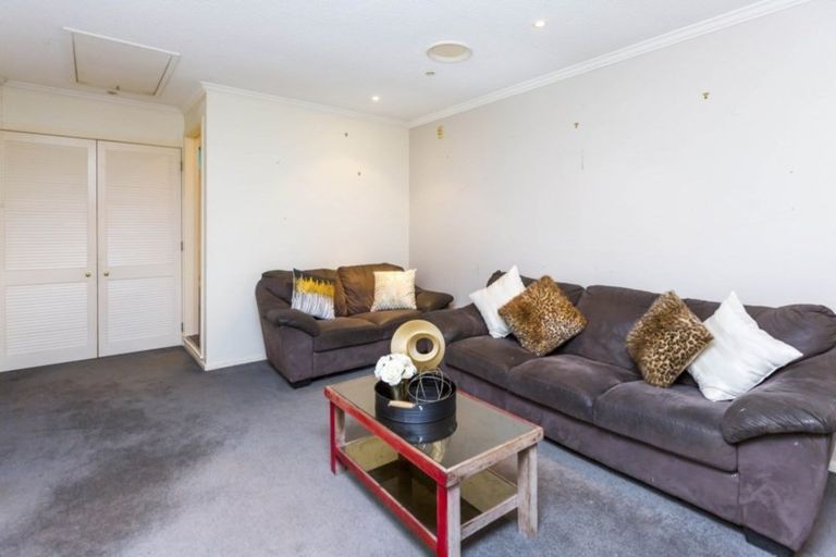 Photo of property in 4 Vista Crescent, Maoribank, Upper Hutt, 5018