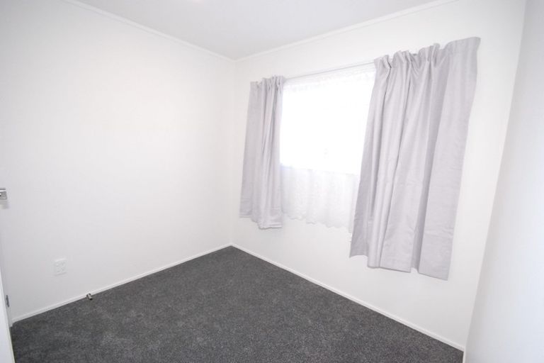 Photo of property in 2/52 Cherry Road, Bucklands Beach, Auckland, 2014