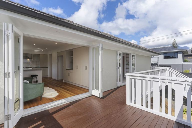 Photo of property in 130 Aberdeen Road, Campbells Bay, Auckland, 0620