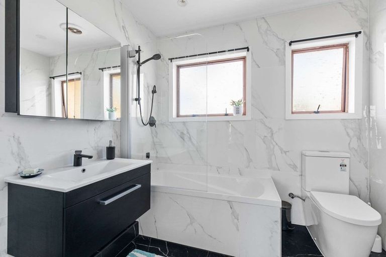 Photo of property in 5/31 Blease Street, New Lynn, Auckland, 0600