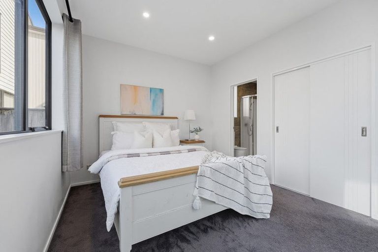 Photo of property in 9 Pihoihoi Place, Hobsonville, Auckland, 0616