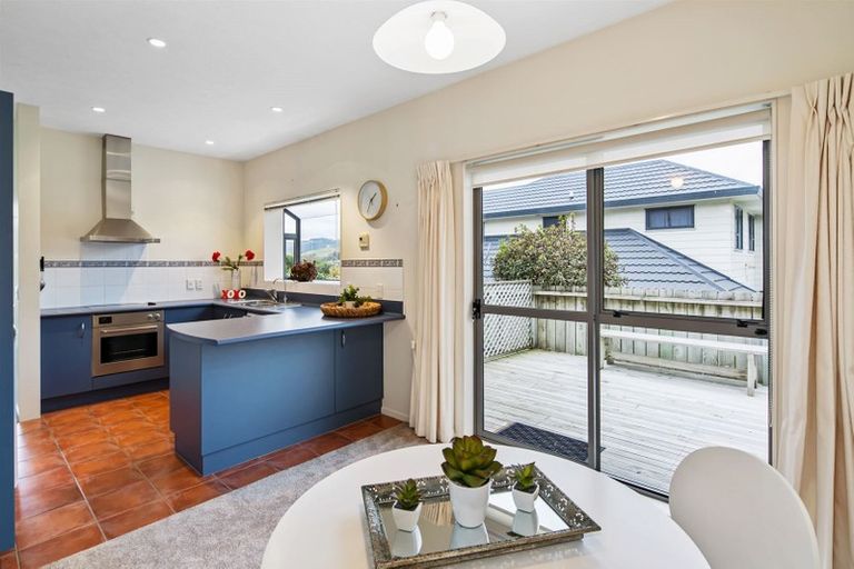 Photo of property in 13 Ring Lane, Paparangi, Wellington, 6037