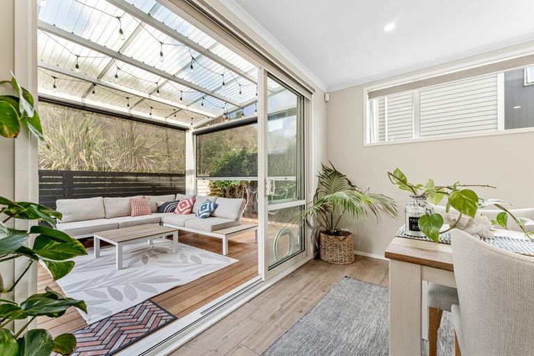 Photo of property in 33 Sanremo Lane, Stanmore Bay, Whangaparaoa, 0932