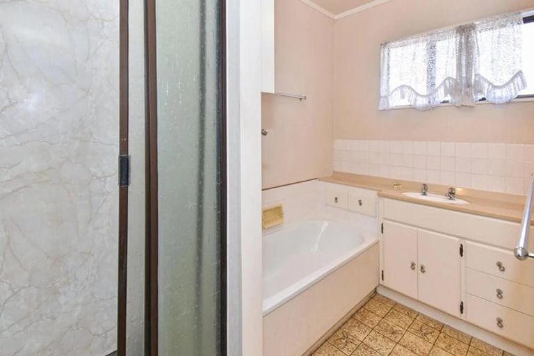 Photo of property in 9 Brynbela Court, Papakura, 2110