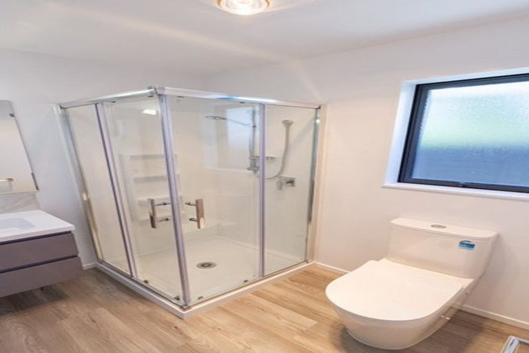 Photo of property in 69 Akoranga Place, Hornby, Christchurch, 8042