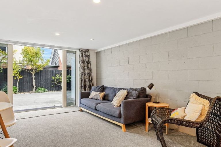 Photo of property in 2/15a Bennett Street, Saint Albans, Christchurch, 8052