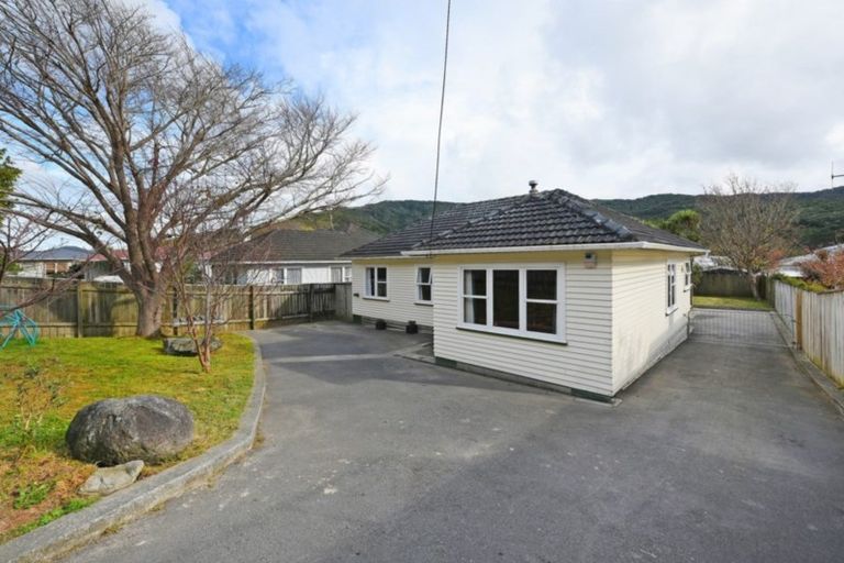 Photo of property in 60 Coast Road, Wainuiomata, Lower Hutt, 5014