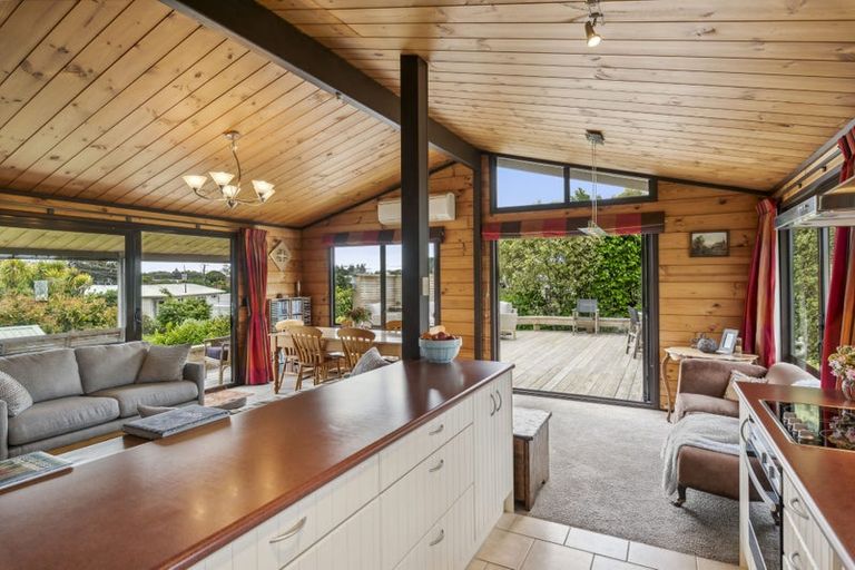 Photo of property in 41 Raumati Road, Raumati Beach, Paraparaumu, 5032