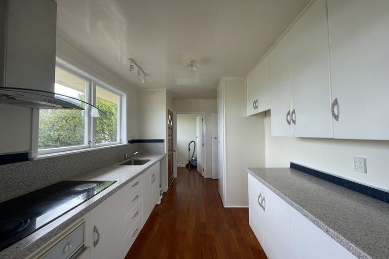 Photo of property in 2/42 Bruce Road, Glenfield, Auckland, 0629