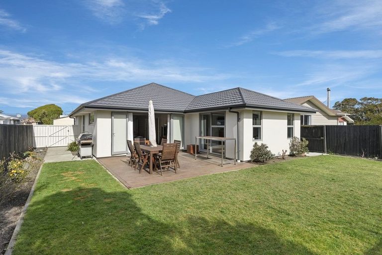 Photo of property in 7a Sylvia Street, Parklands, Christchurch, 8083
