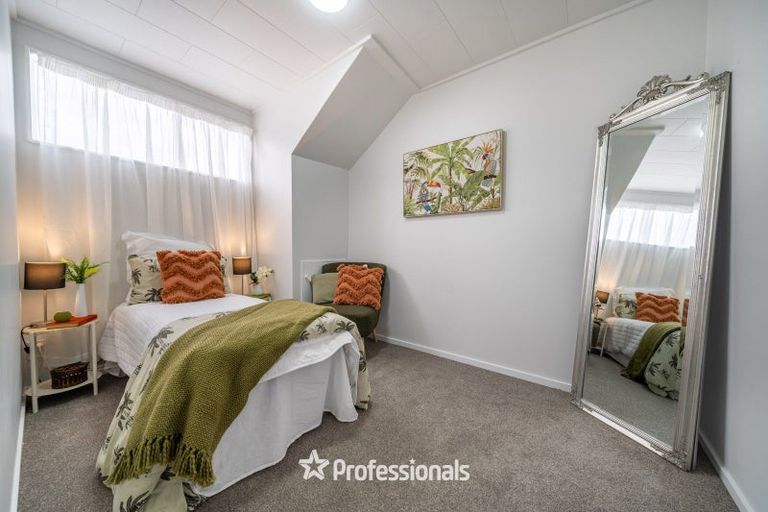 Photo of property in 8b Wai-iti Crescent, Woburn, Lower Hutt, 5010