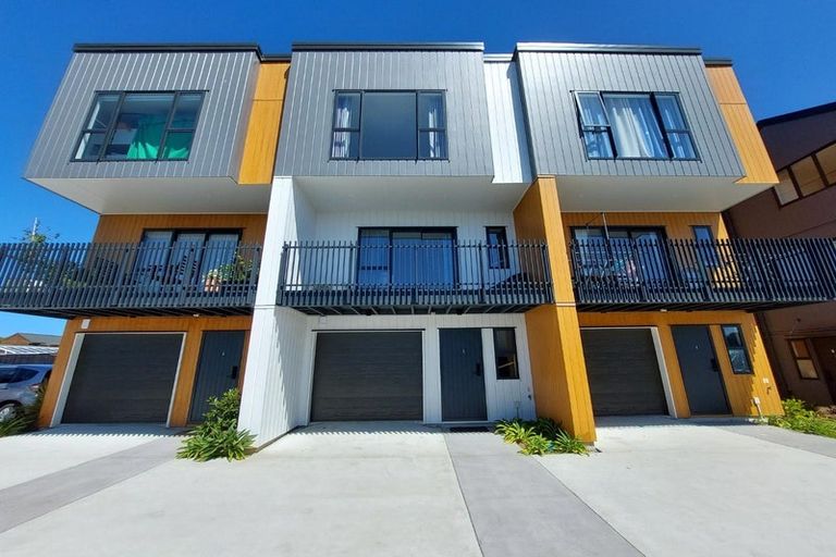 Photo of property in 5/128 Onewa Road, Northcote, Auckland, 0627
