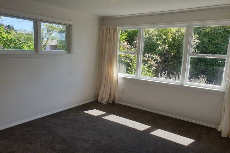 Photo of property in 6 Oakdale Street, Avonhead, Christchurch, 8042