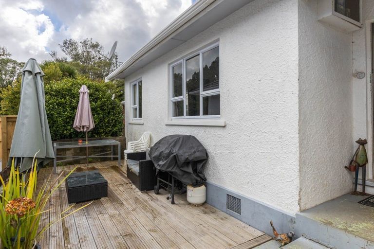 Photo of property in 129 Govett Avenue, Frankleigh Park, New Plymouth, 4310