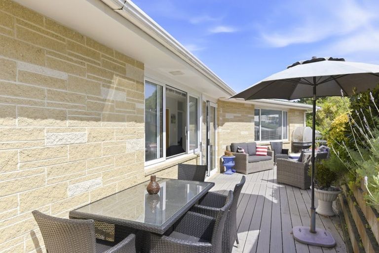 Photo of property in 17 Margaret Road, Raumati Beach, Paraparaumu, 5032