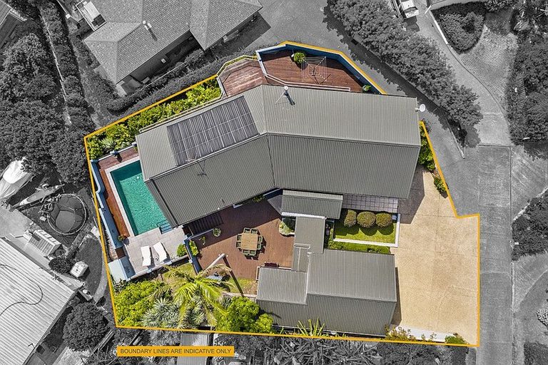 Photo of property in 7 Elizabeth Place, Mairangi Bay, Auckland, 0630