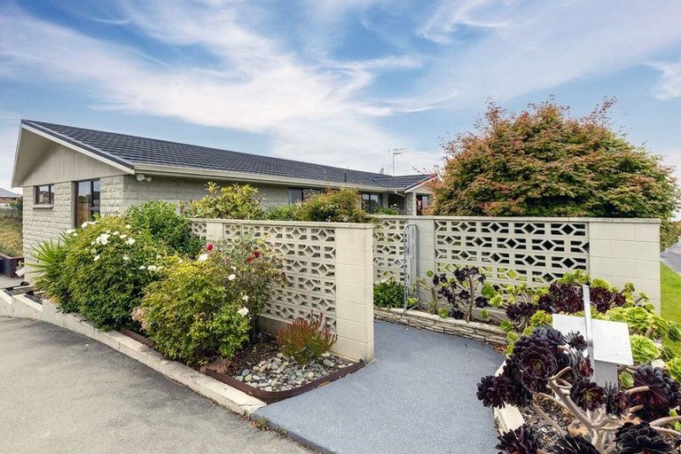 Photo of property in 12 Oakleigh Crescent, Oamaru North, Oamaru, 9400