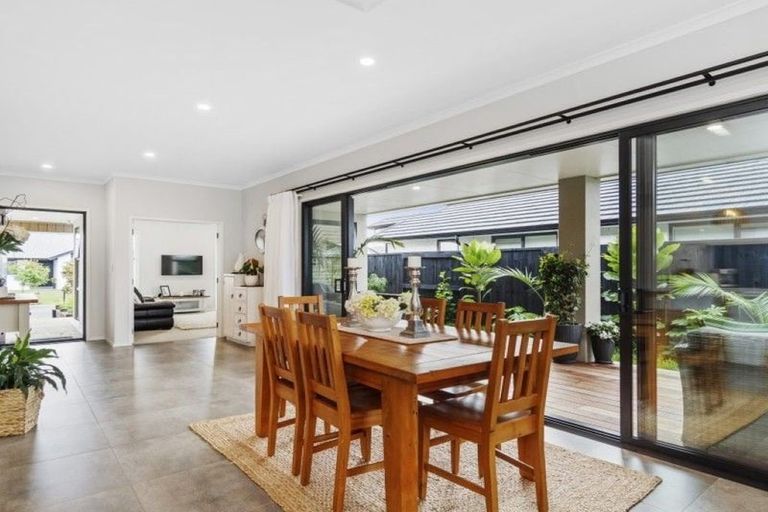 Photo of property in 8 Litsea Way, Papamoa Beach, Papamoa, 3118