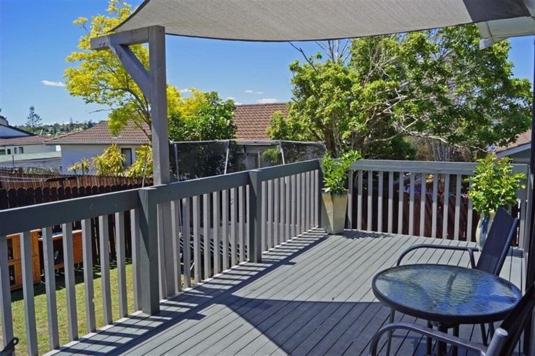 Photo of property in 2/8 Dalmatia Place, Henderson, Auckland, 0612