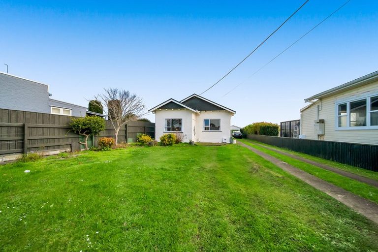 Photo of property in 3 Disraeli Street, Hawera, 4610