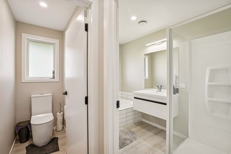 Photo of property in 8 Lakefield Close, Kingston, Athol, 9793