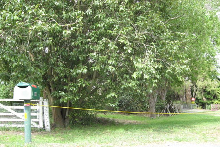 Photo of property in 33 Chinnerys Road, Woodend, 7610