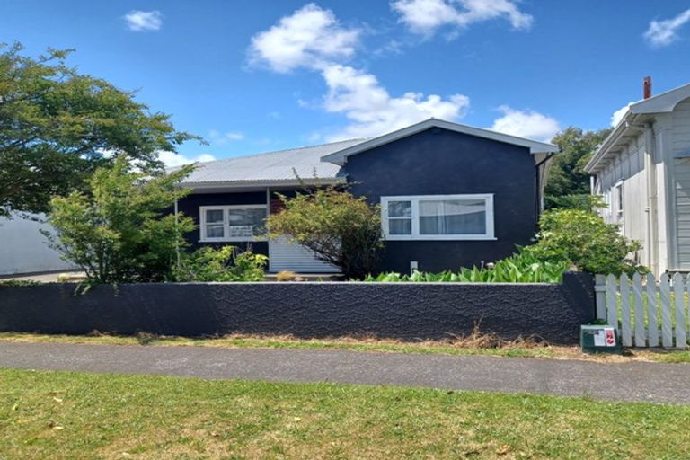 Photo of property in 19 Hereford Street, West End, Palmerston North, 4410