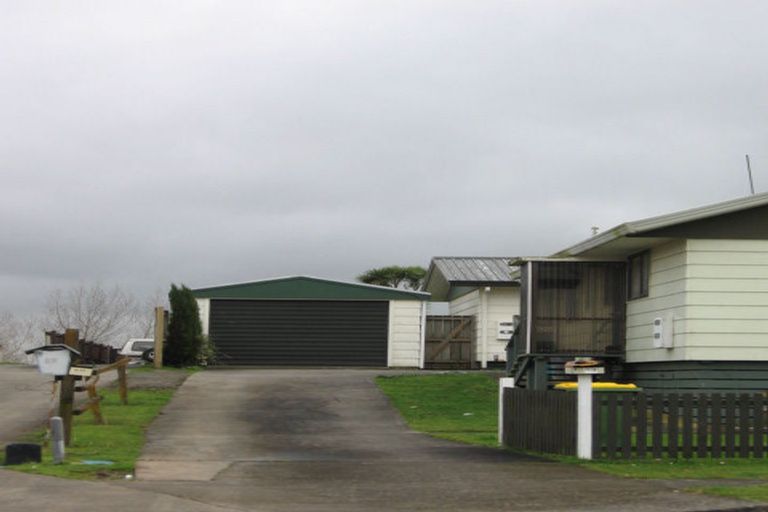 Photo of property in 1/77 Redcrest Avenue, Red Hill, Papakura, 2110