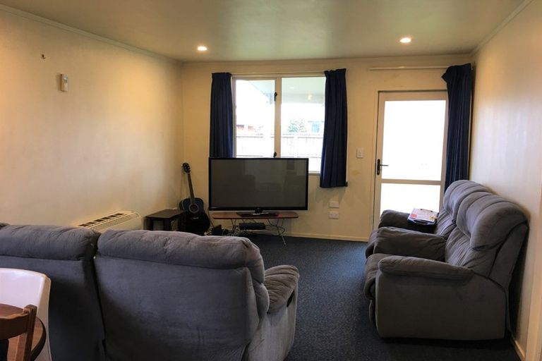 Photo of property in 8 Finsbury Street, Islington, Christchurch, 8042