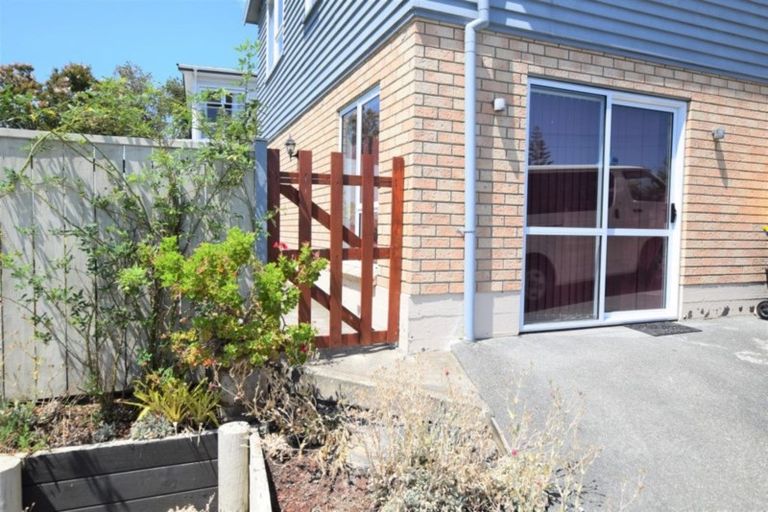 Photo of property in 39a Sunnyside Road, Sunnyvale, Auckland, 0612
