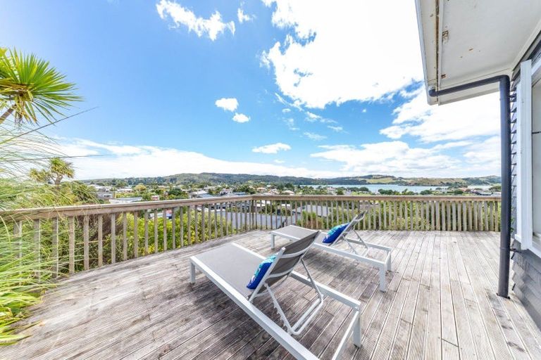 Photo of property in 37 Long Street, Raglan, 3225