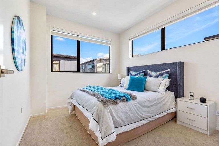 Photo of property in 42 Lockheed Street, Hobsonville, Auckland, 0618