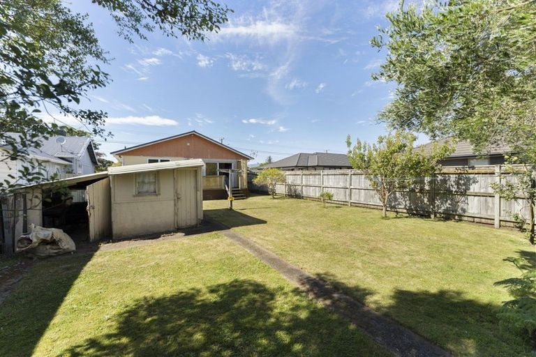 Photo of property in 52 Wallace Place, Westown, New Plymouth, 4310