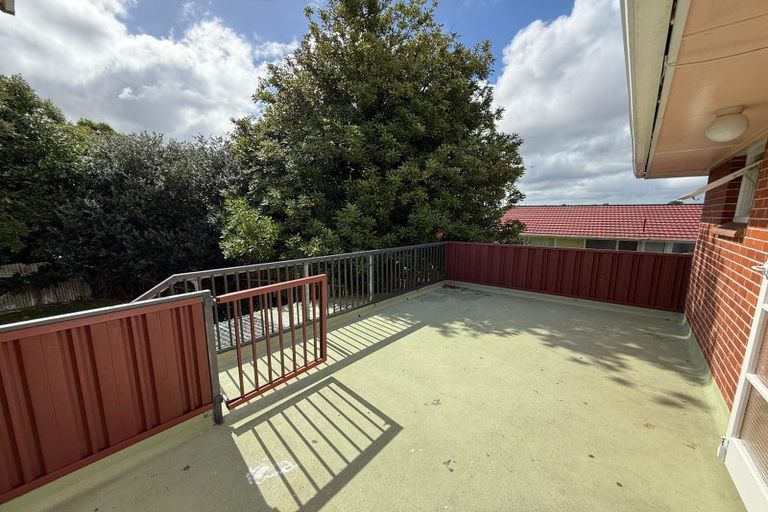 Photo of property in 18 Renwick Street, Papakura, 2110