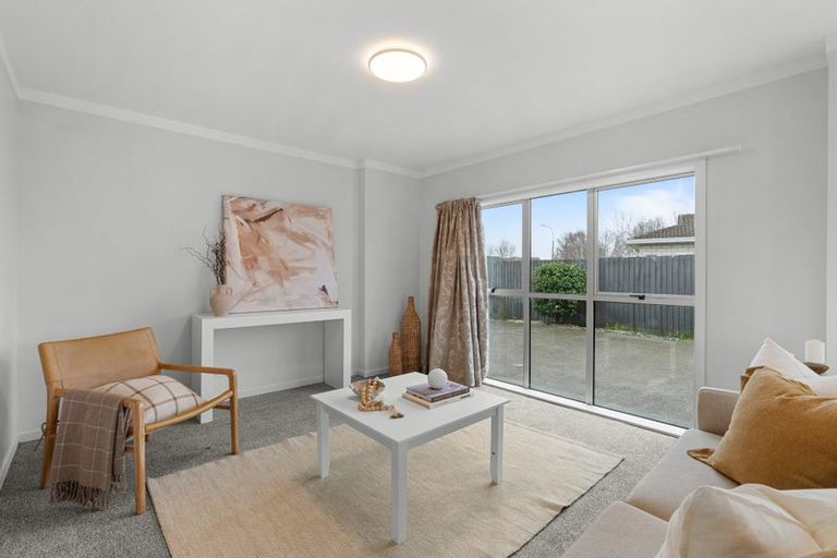 Photo of property in 19 Te Maru Place, Redwood, Christchurch, 8051