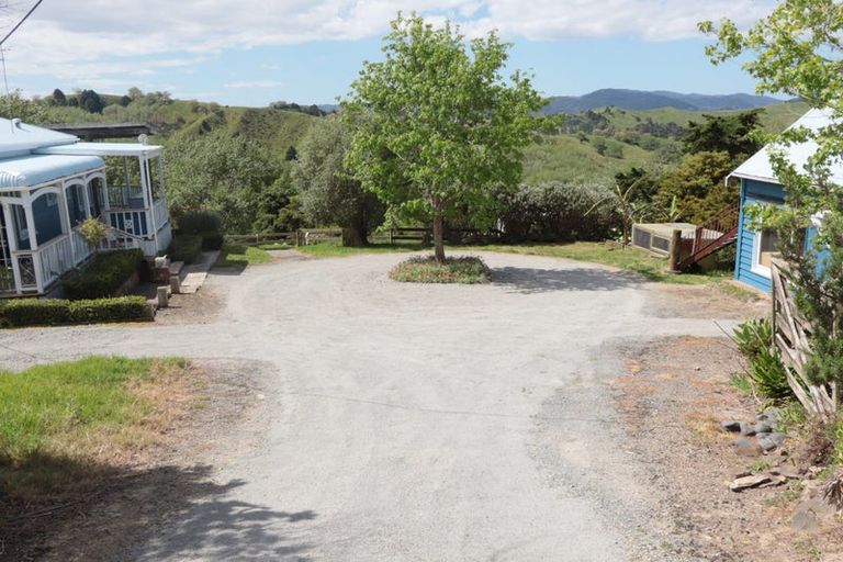 Photo of property in 7 James Road, Maungaturoto, 0587