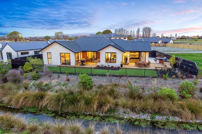 Photo of property in 4 Kinnerton Lane, Casebrook, Christchurch, 8051