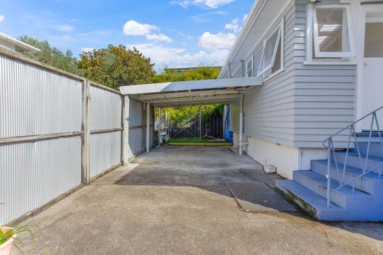 Photo of property in 6 Wellesley Road, Mangere Bridge, Auckland, 2022