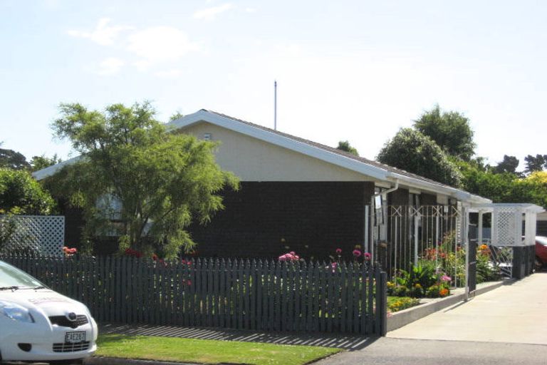 Photo of property in 23 Raymond Road, Bromley, Christchurch, 8062
