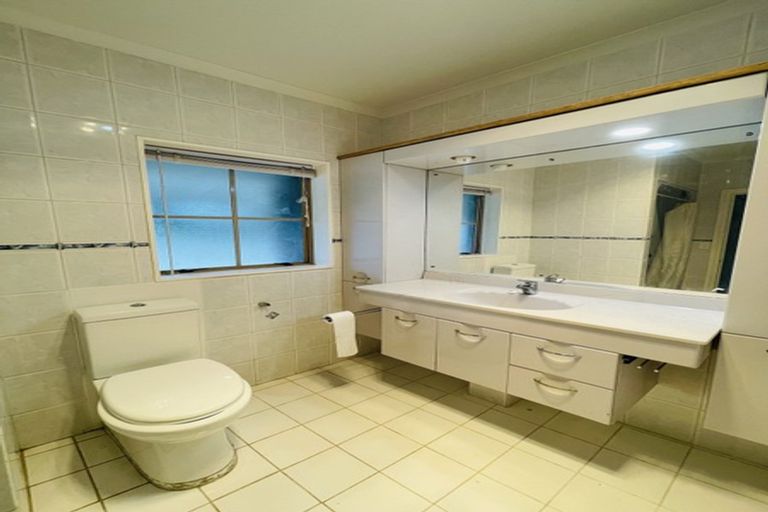 Photo of property in 11 Bream Revel Way, Karaka, Papakura, 2580