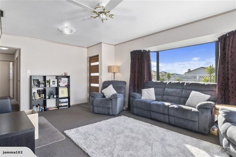 Photo of property in 21 Solomon Street, Brookfield, Tauranga, 3110
