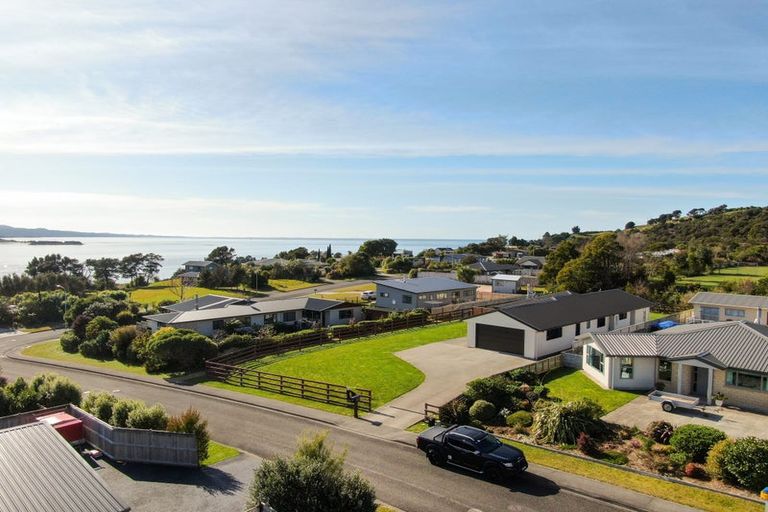 Photo of property in 5 Mcdonald Place, Collingwood, 7073