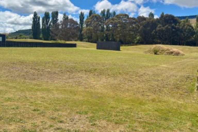 Photo of property in 8/500 Kinloch Road, Kinloch, Taupo, 3377