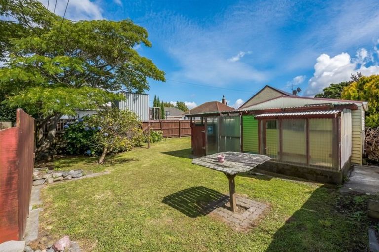Photo of property in 361 Cambridge Terrace, Naenae, Lower Hutt, 5011