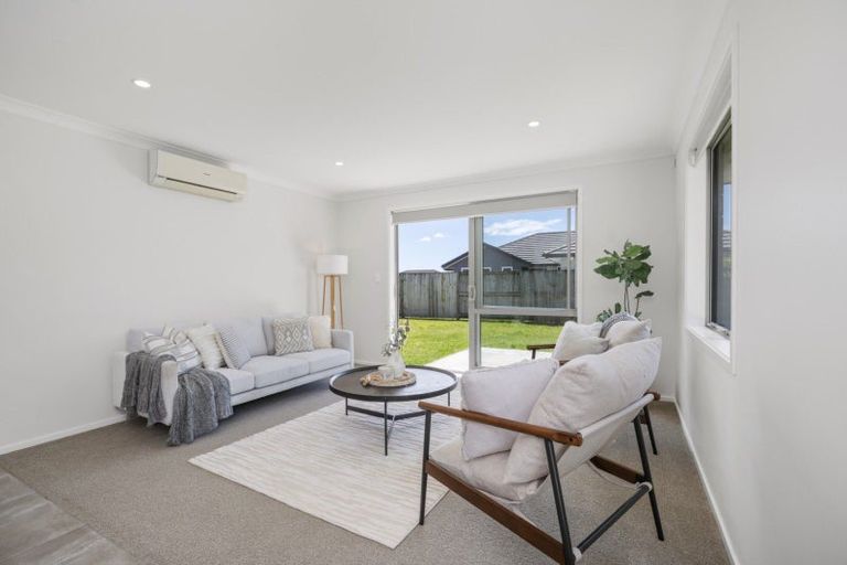 Photo of property in 7 Madeleine Place, Omokoroa, 3114