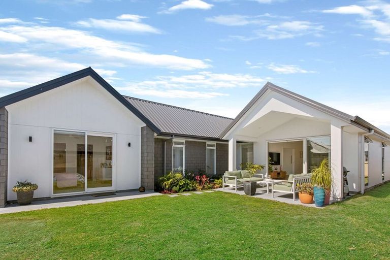 Photo of property in 29 Kotiate Street, Papamoa Beach, Papamoa, 3118