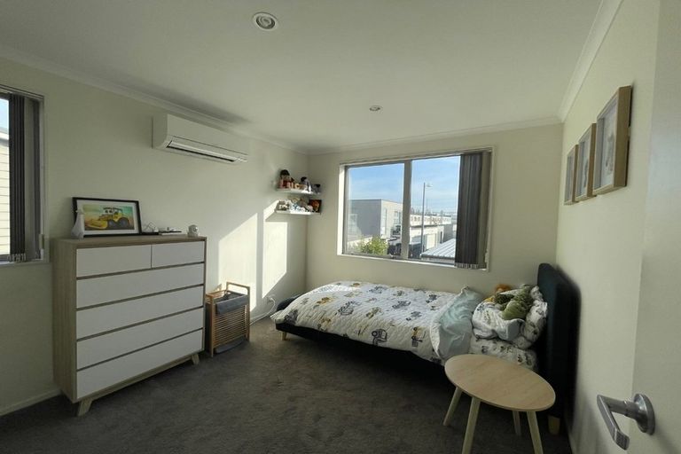 Photo of property in 38 Kuaka Drive, Takanini, 2112