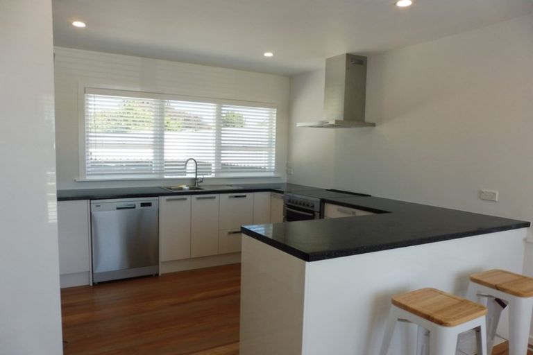 Photo of property in 12 Ngaio Avenue, Mangere Bridge, Auckland, 2022