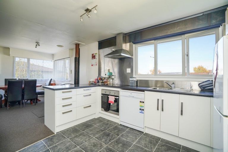 Photo of property in 64 Edinburgh Crescent, Waikiwi, Invercargill, 9810